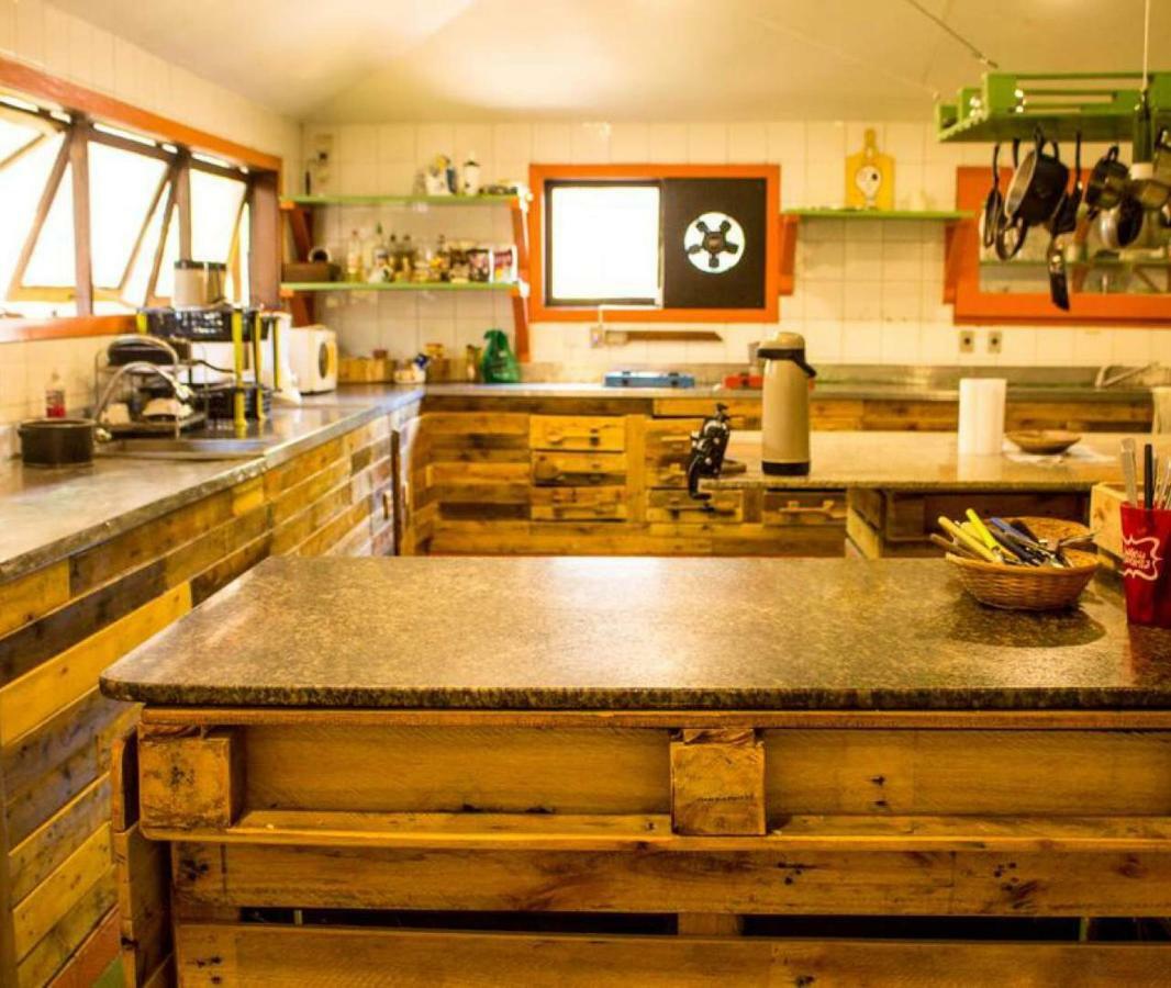 The Eco Palace Hostel Armacao dos Buzios Экстерьер фото